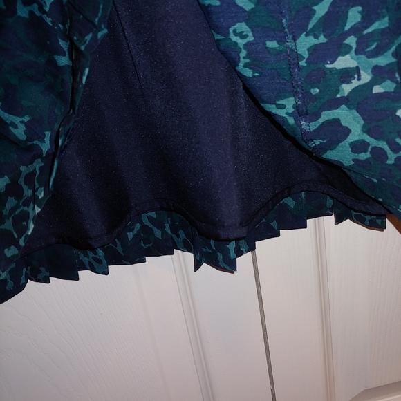 Pleated Animal Print Banana Republic Skirt - Picture 3 of 7